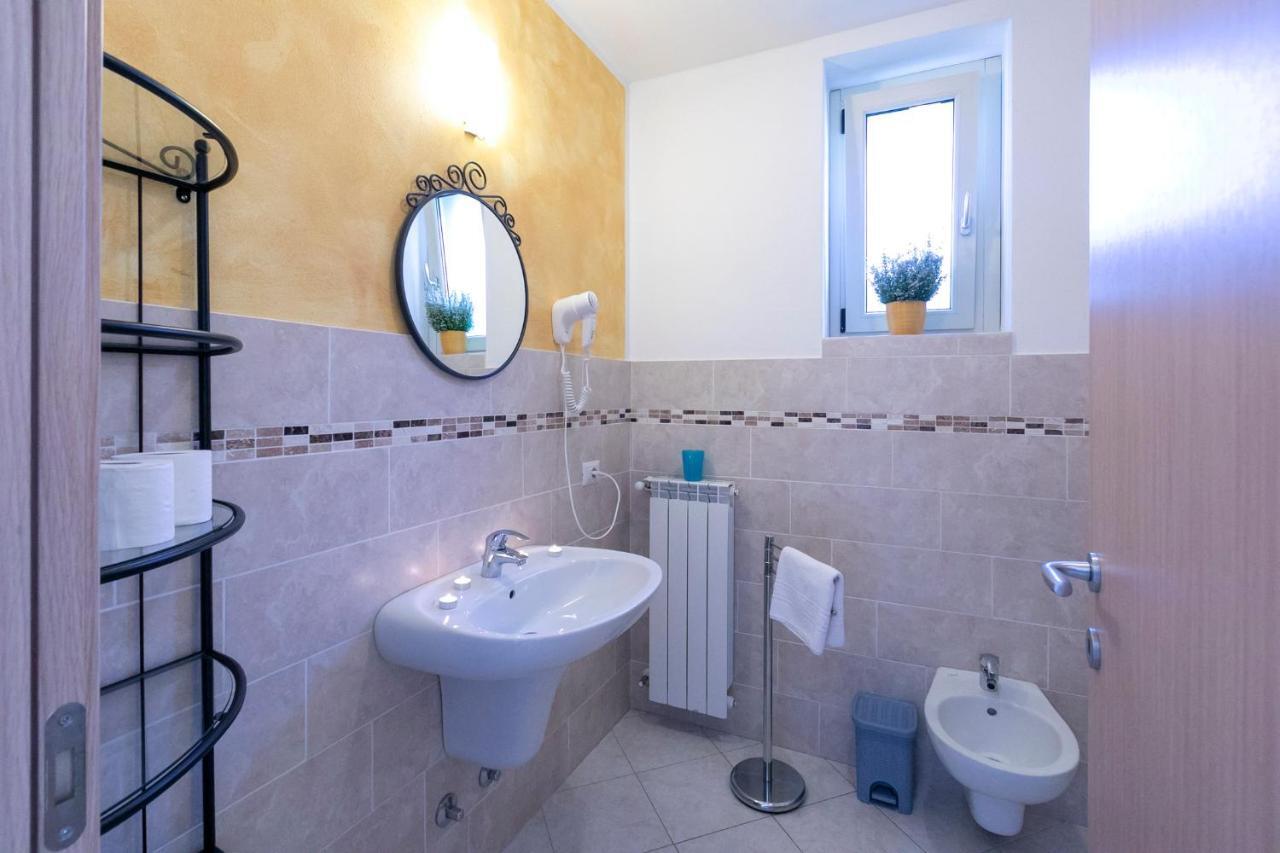 Apartamento La Collina Dei Fiori Vercana Exterior foto